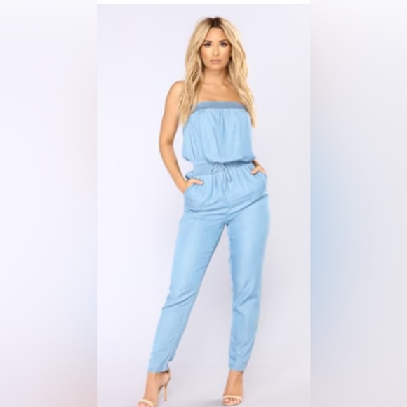 Fashion Nova Chambray Jumpsuit Light Wash - Picture 1 of 1